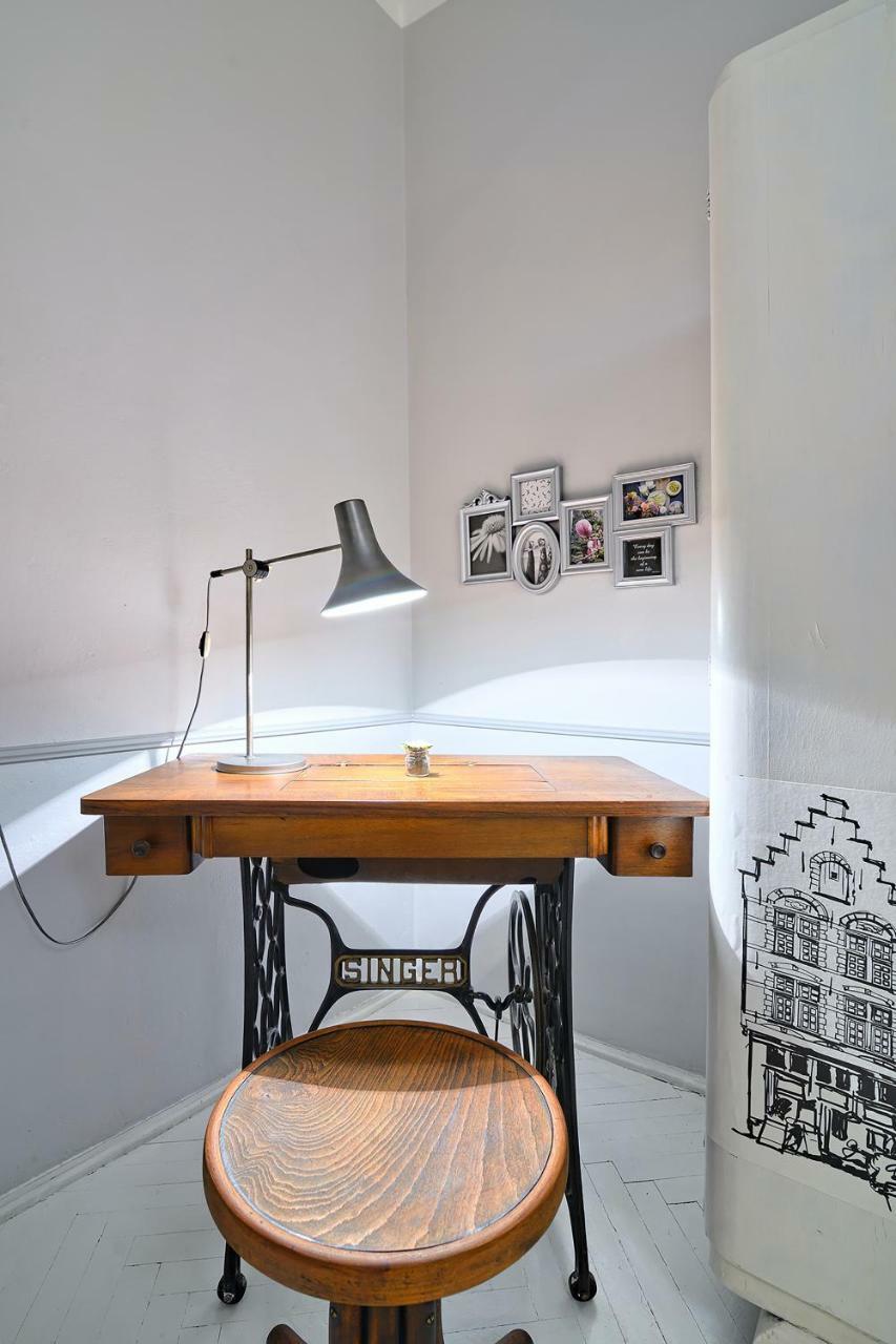 Luxury Retro Apartment, City Center, Wifi Krakow Exterior photo
